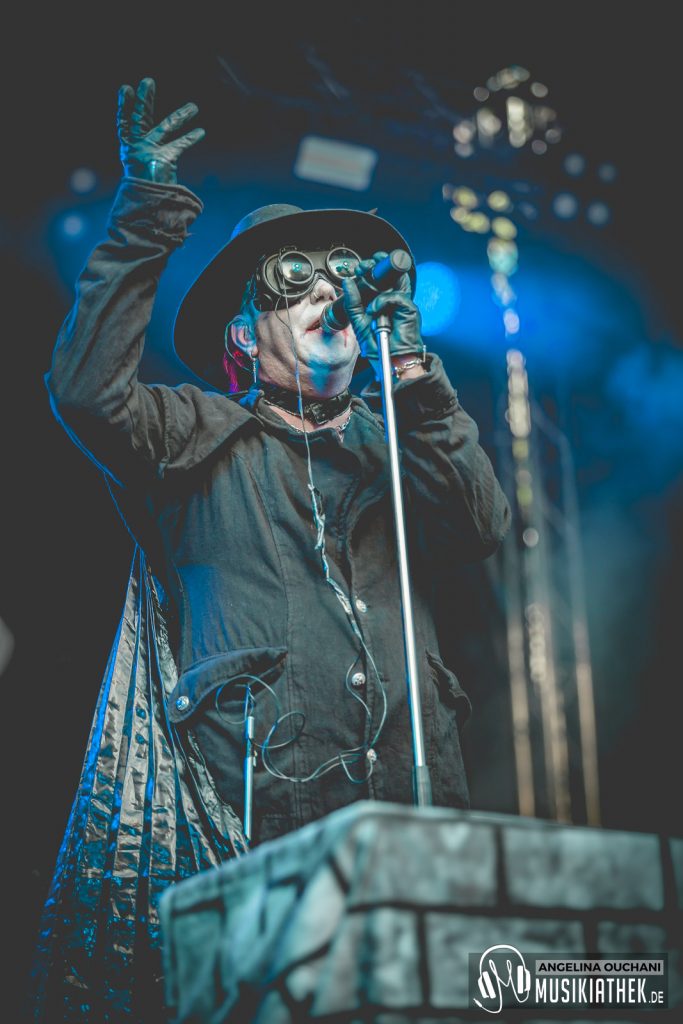 Bloodsucking Zombies from outer Space-51-a81e8f2f