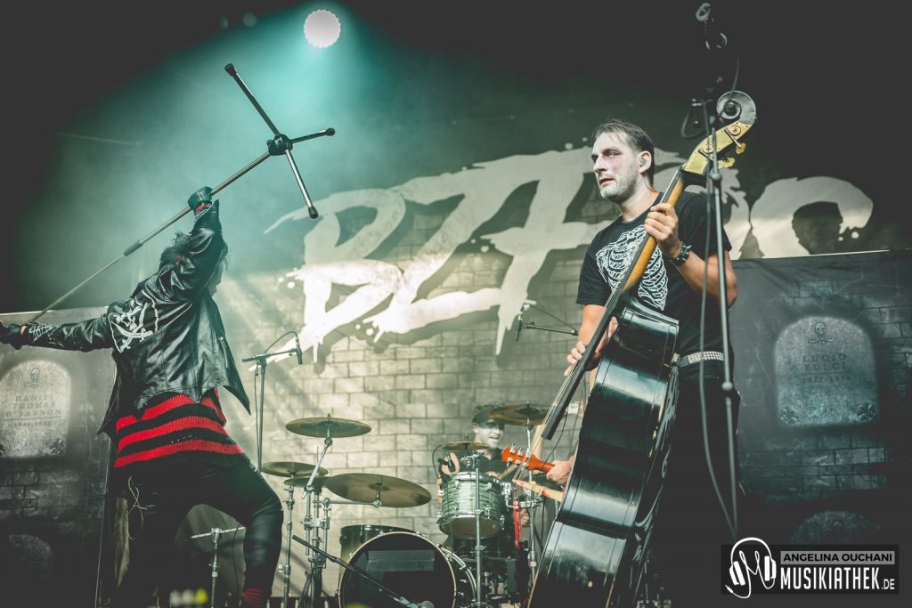 Bloodsucking Zombies from outer Space-9-a2cc0302