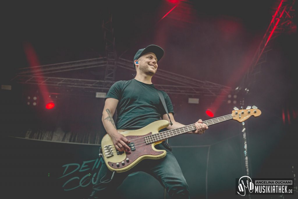 Deine Cousine-14-b37f23c2