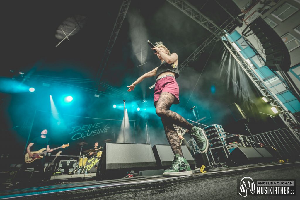 Deine Cousine-2-a389a5e9