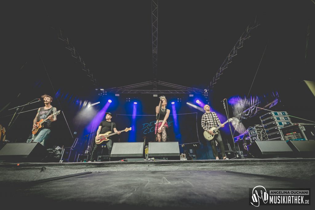 Deine Cousine-30-b828661d