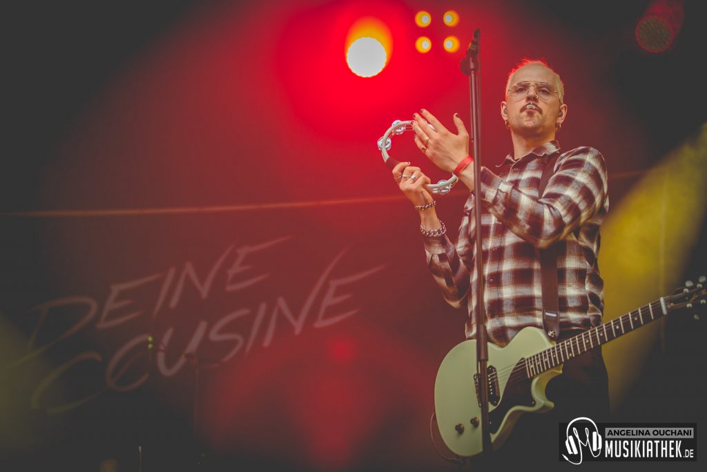 Deine Cousine-47-f5b06a93