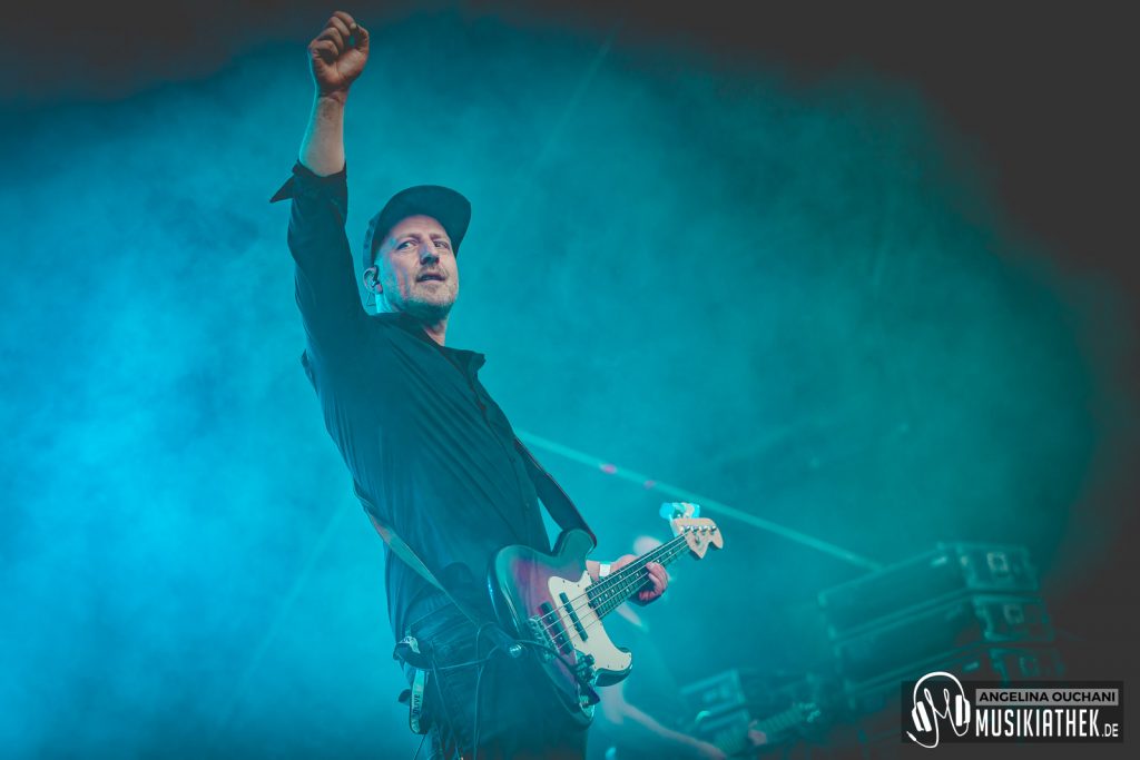 LongDistanceCalling-16-a5641178