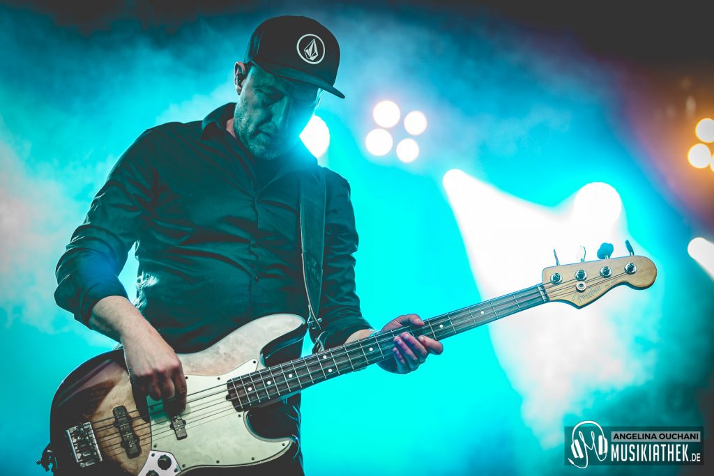 LongDistanceCalling-17-c7cd288a