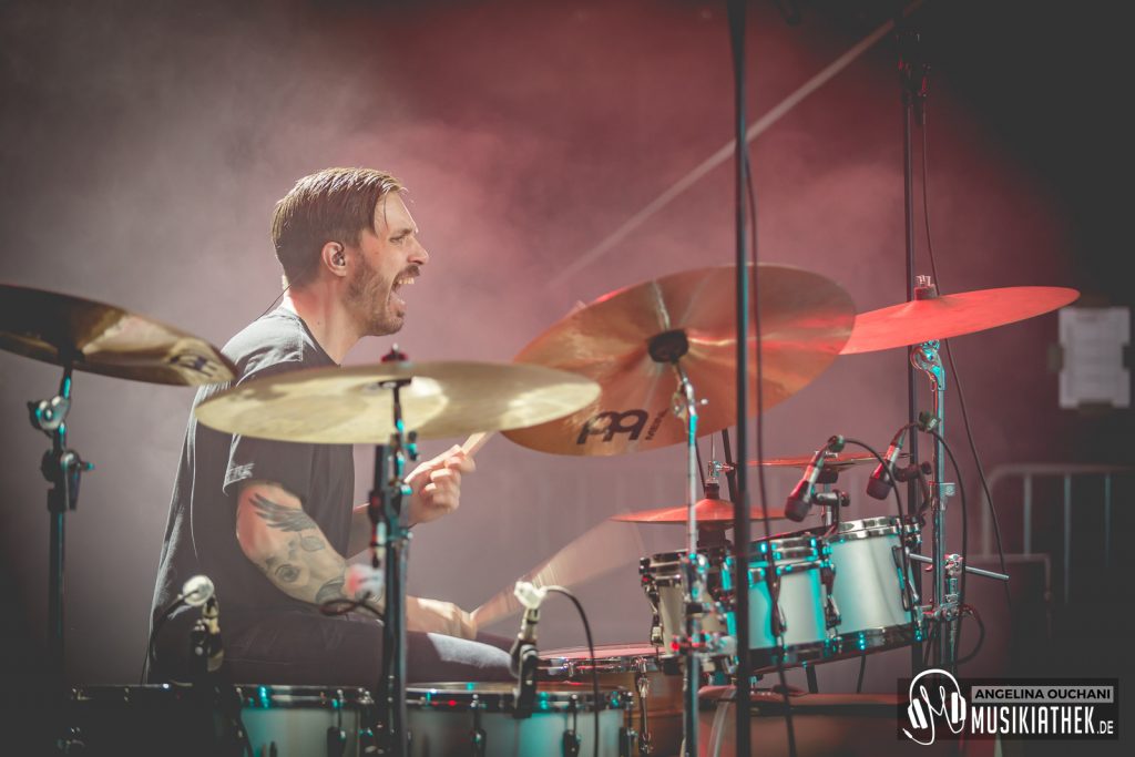 LongDistanceCalling-22-ee68a109