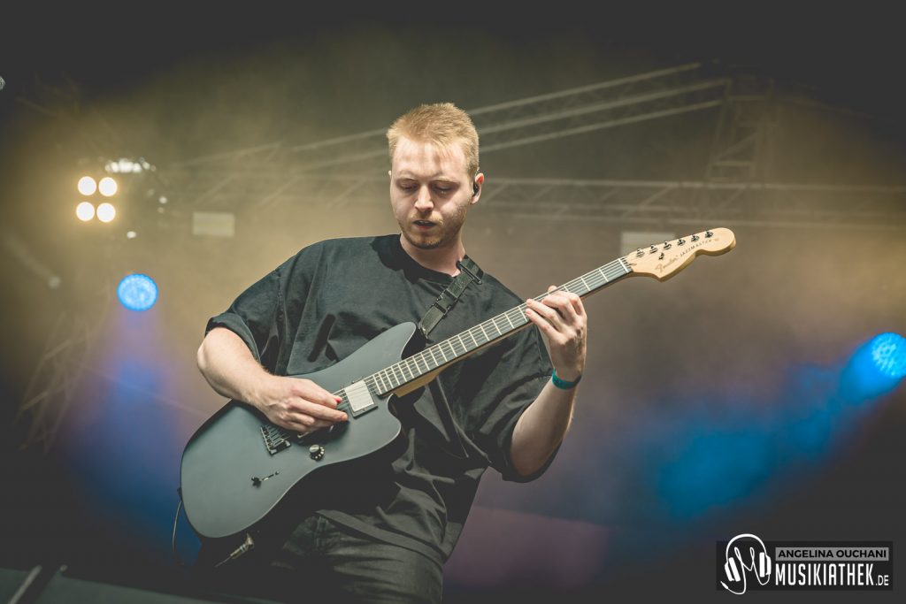 The Narrator-10-351a5161