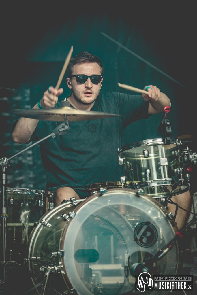 The Narrator-24-fe0f4eb2