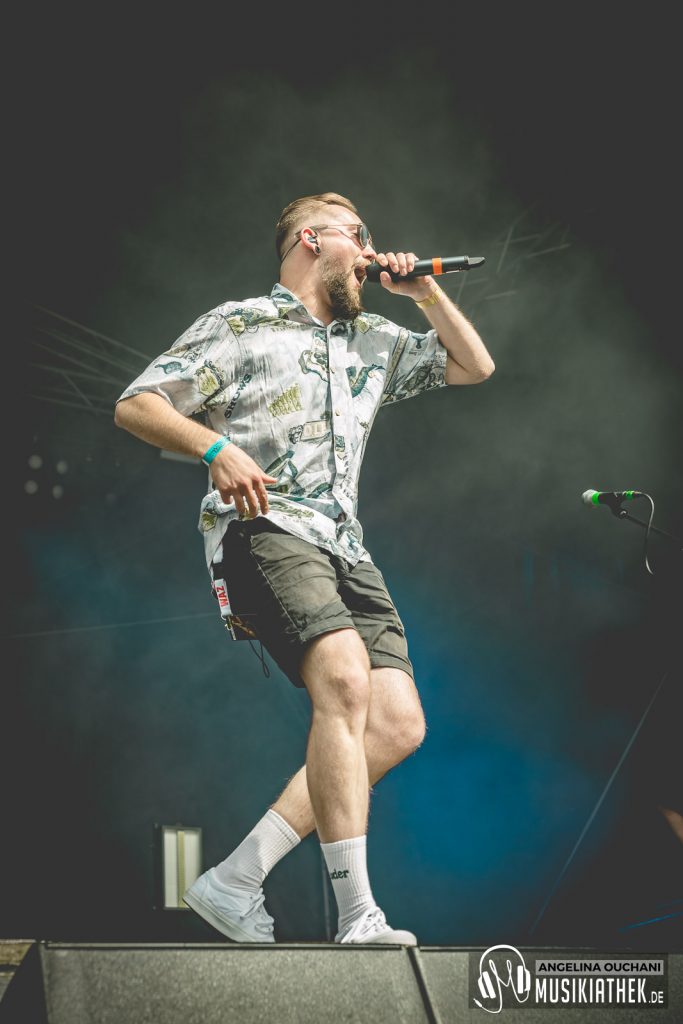 The Narrator-5-3753167c