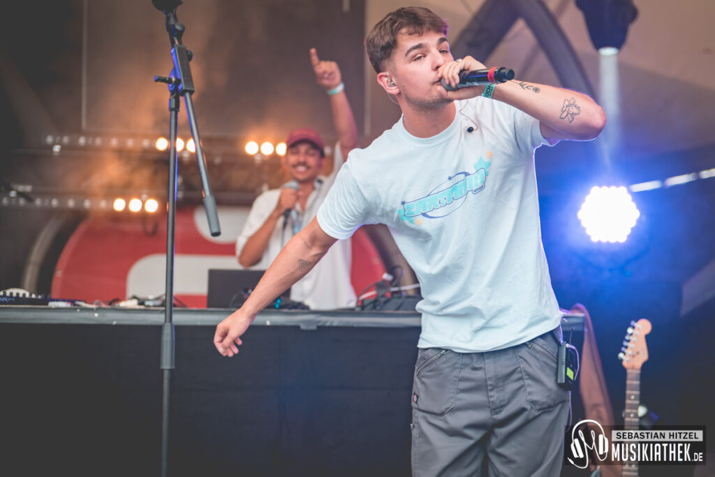 aaron @ sebastian hitzel musikiathek-6