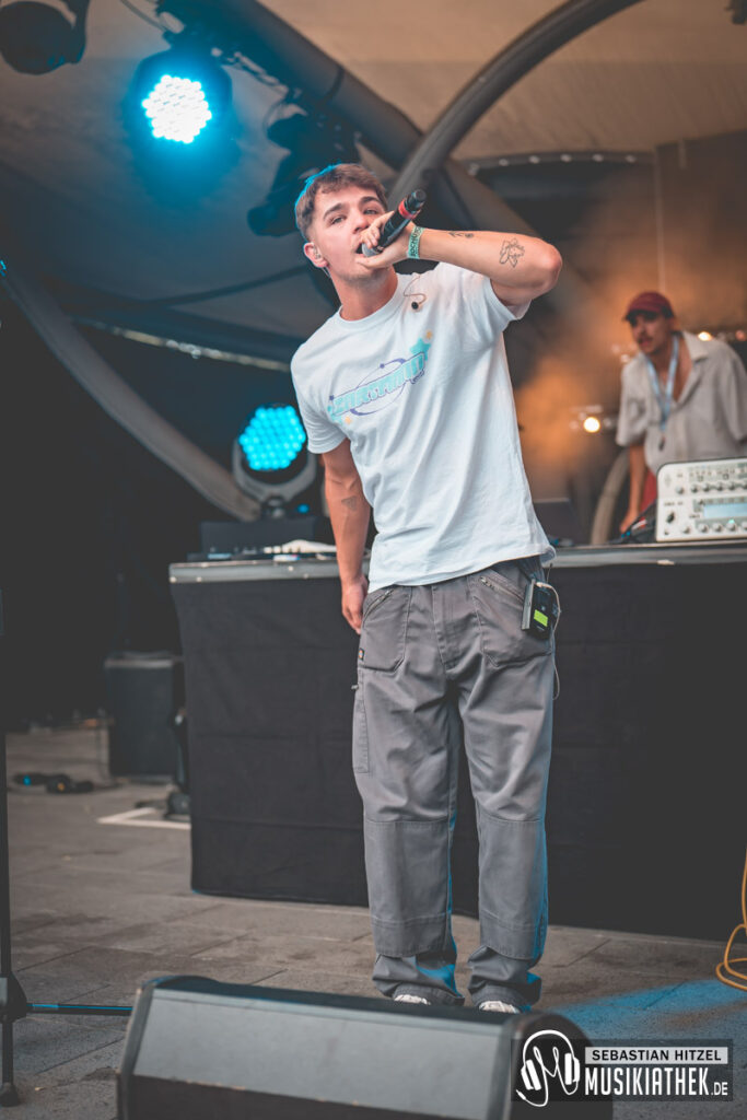 aaron @ sebastian hitzel musikiathek-7