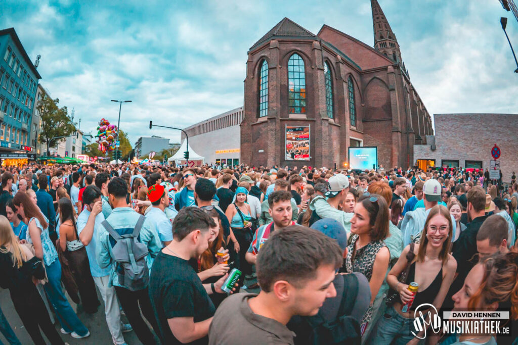 Impressionen-Samstag-by-David-Hennen-Musikiathek-55-1