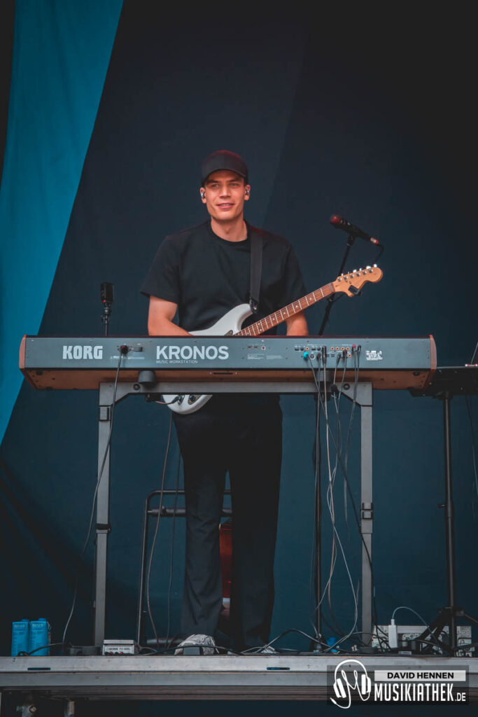 MIKA-NOE-by-David-Hennen-Musikiathek-11