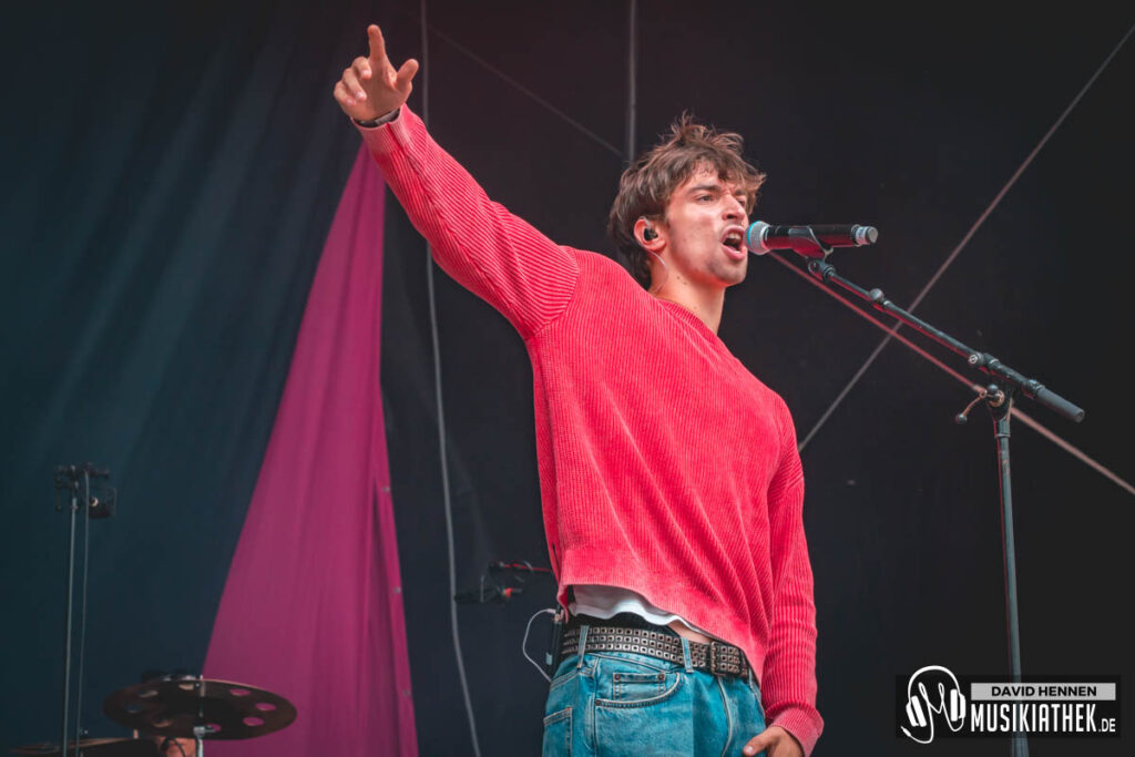 MIKA-NOE-by-David-Hennen-Musikiathek-12