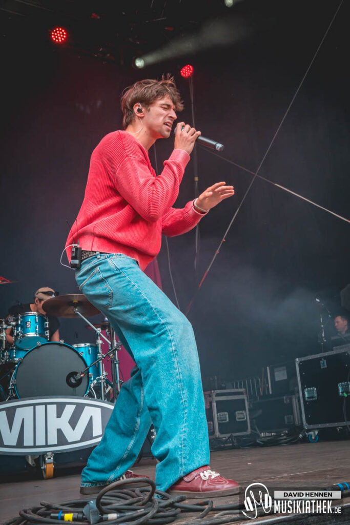 MIKA-NOE-by-David-Hennen-Musikiathek-9