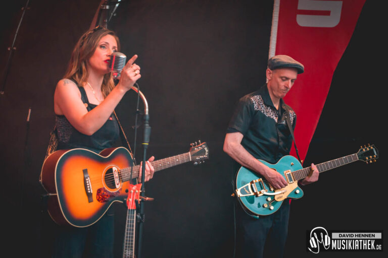 The-Silverettes-by-David-Hennen-Musikiathek-5