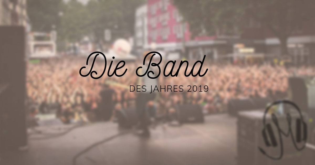 Image may contain: one or more people and text